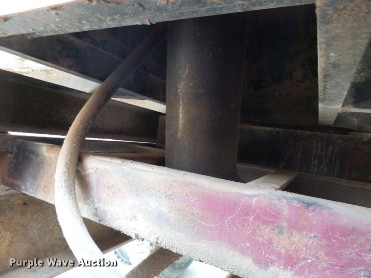 image for item EF9597 1976 International Loadstar 1800 rail road dump truck