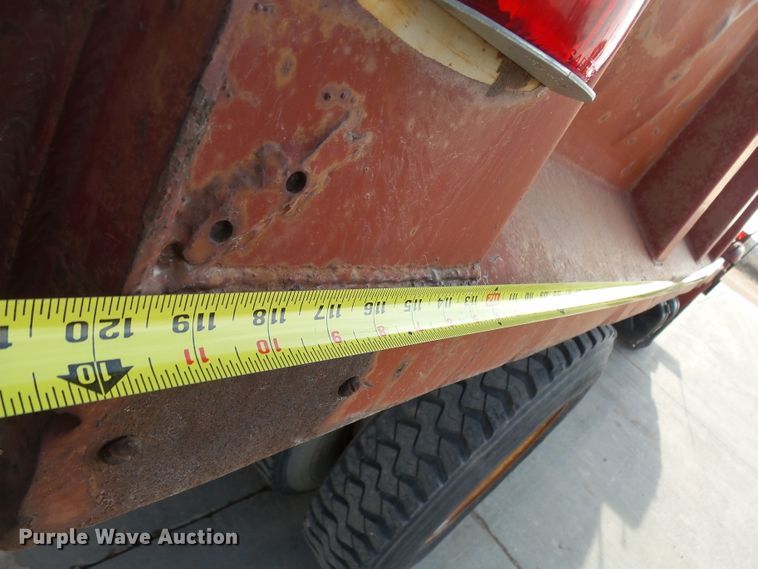 image for item EF9597 1976 International Loadstar 1800 rail road dump truck