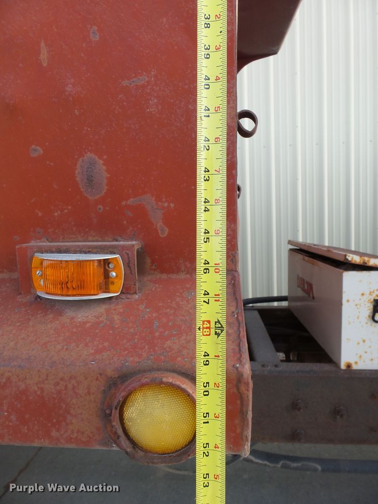 image for item EF9597 1976 International Loadstar 1800 rail road dump truck