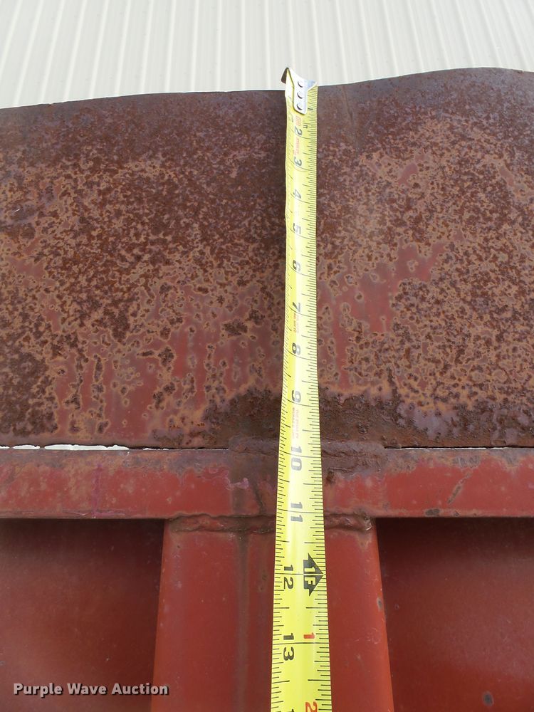 image for item EF9597 1976 International Loadstar 1800 rail road dump truck