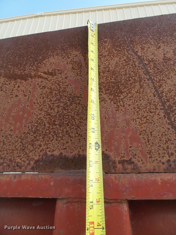 image for item EF9597 1976 International Loadstar 1800 rail road dump truck