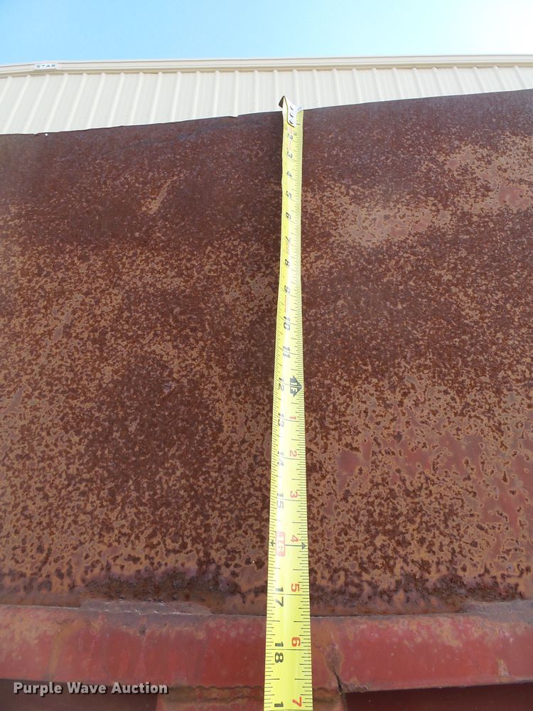 image for item EF9597 1976 International Loadstar 1800 rail road dump truck