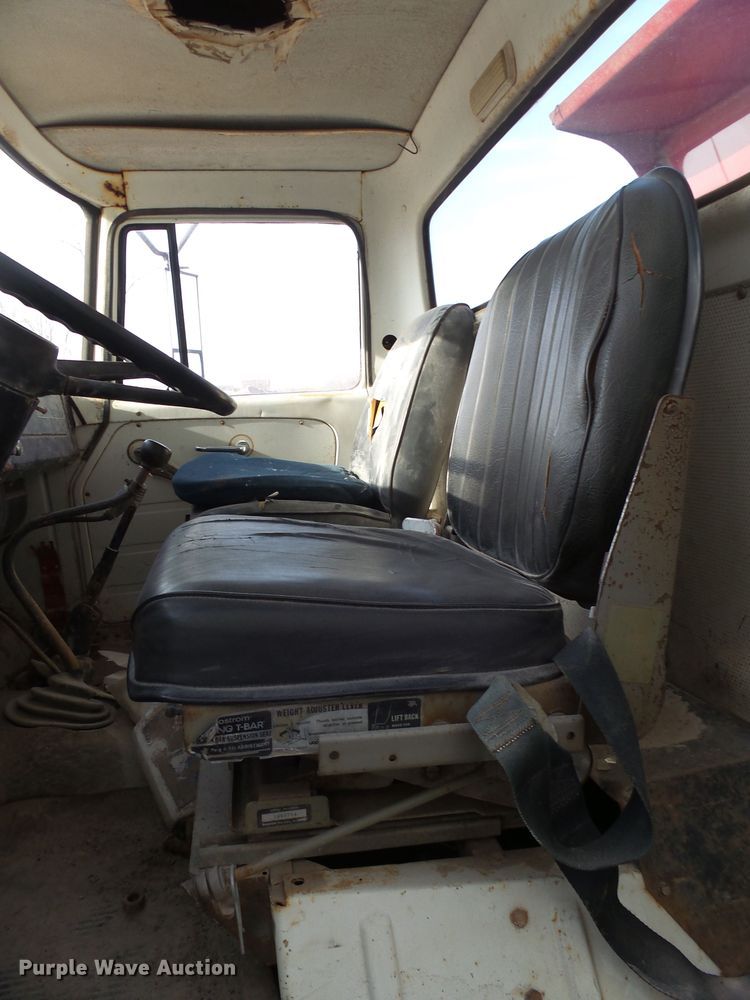 image for item EF9597 1976 International Loadstar 1800 rail road dump truck