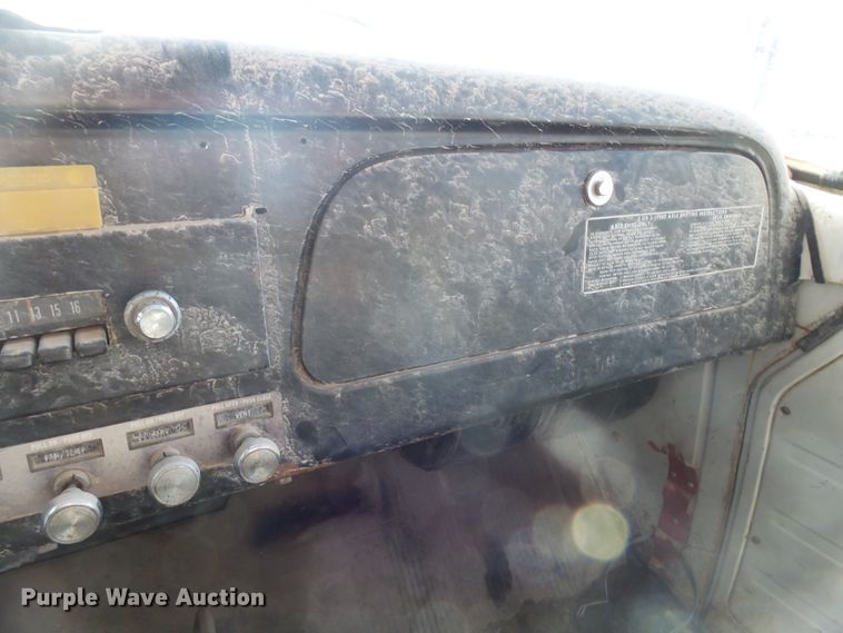 image for item EF9597 1976 International Loadstar 1800 rail road dump truck