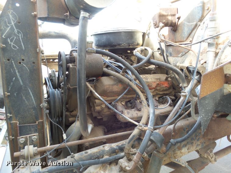 image for item EF9597 1976 International Loadstar 1800 rail road dump truck