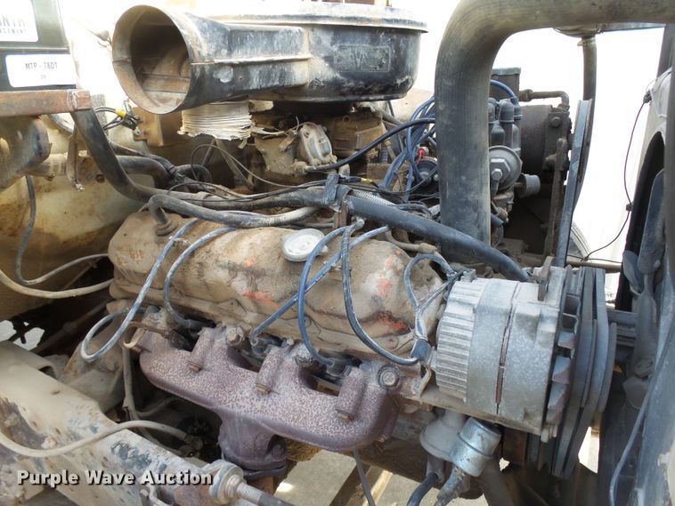 image for item EF9597 1976 International Loadstar 1800 rail road dump truck