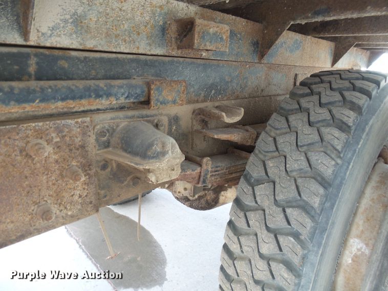 image for item EF9597 1976 International Loadstar 1800 rail road dump truck