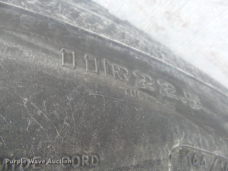 image for item EF9597 1976 International Loadstar 1800 rail road dump truck