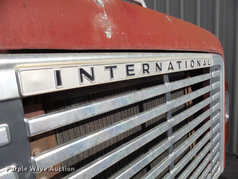 image for item EF9597 1976 International Loadstar 1800 rail road dump truck