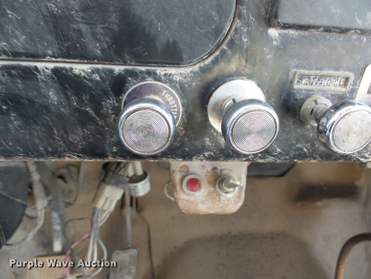 image for item EF9597 1976 International Loadstar 1800 rail road dump truck