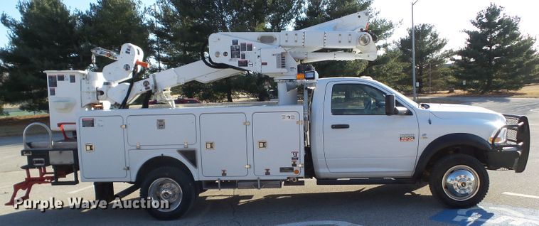 image for item EM9929 2011 Dodge Ram 5500 bucket truck