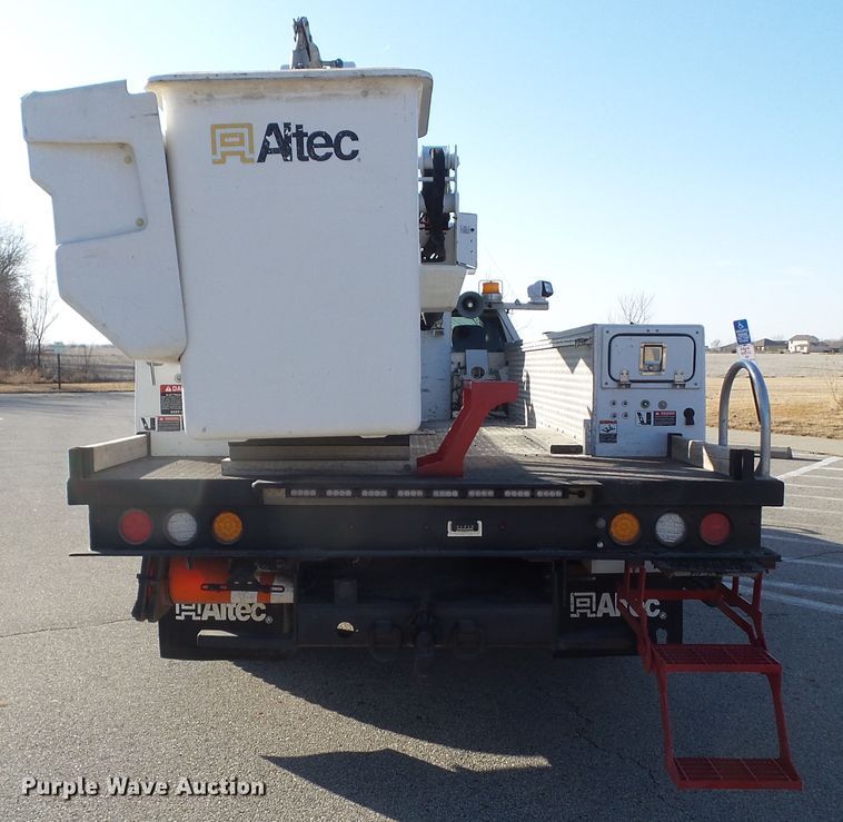 image for item EM9929 2011 Dodge Ram 5500 bucket truck