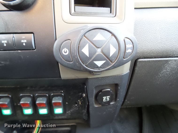 image for item EM9929 2011 Dodge Ram 5500 bucket truck