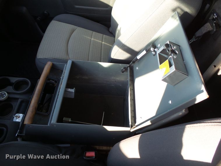 image for item EM9929 2011 Dodge Ram 5500 bucket truck