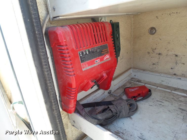 image for item EM9929 2011 Dodge Ram 5500 bucket truck