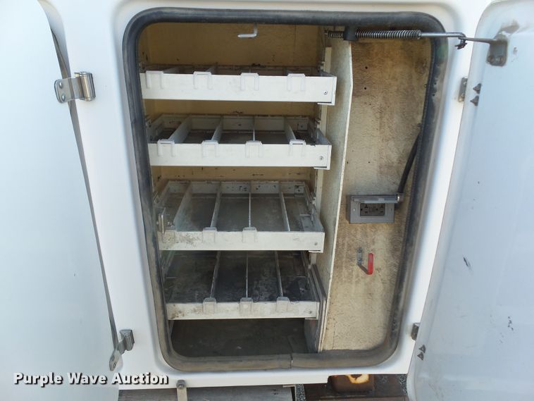 image for item EM9929 2011 Dodge Ram 5500 bucket truck