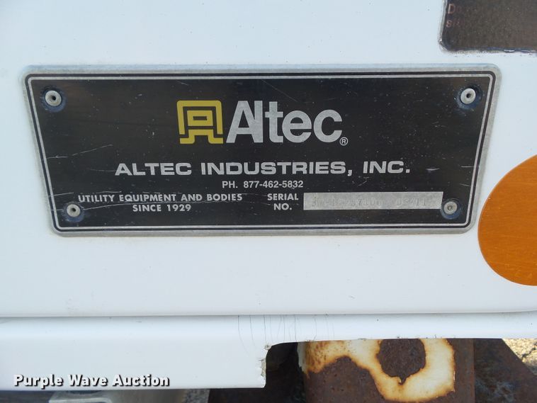 image for item EM9929 2011 Dodge Ram 5500 bucket truck