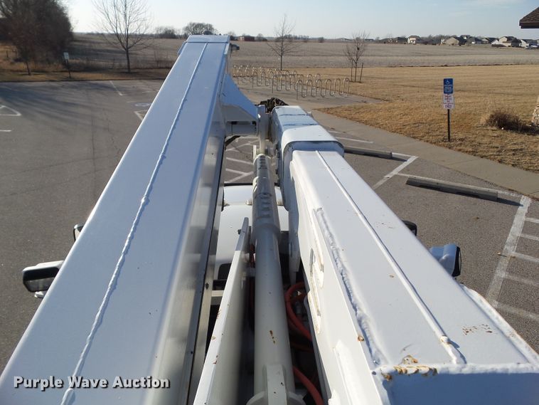 image for item EM9929 2011 Dodge Ram 5500 bucket truck