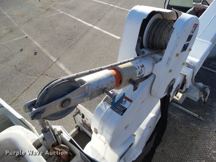 image for item EM9929 2011 Dodge Ram 5500 bucket truck