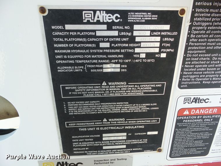 image for item EM9929 2011 Dodge Ram 5500 bucket truck