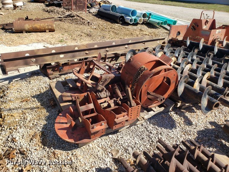 image for item EZ9111 Ditch Witch 210 earth auger