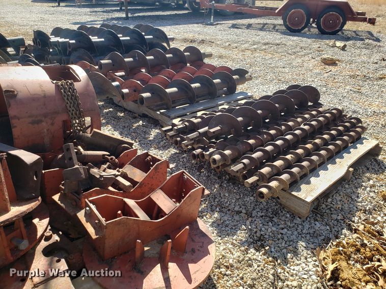 image for item EZ9111 Ditch Witch 210 earth auger