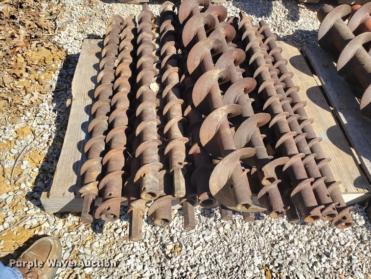 image for item EZ9111 Ditch Witch 210 earth auger