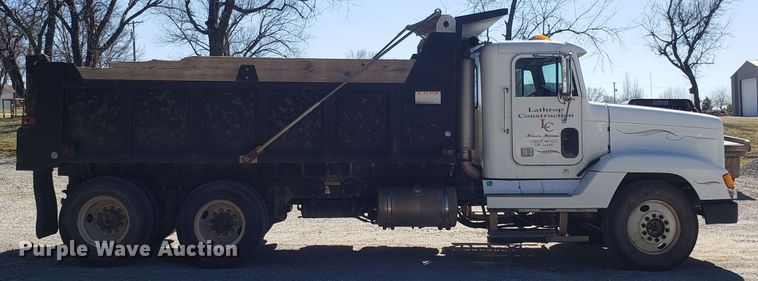 image for item EZ9112 1992 Freightliner FLD120 dump truck