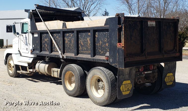 image for item EZ9112 1992 Freightliner FLD120 dump truck