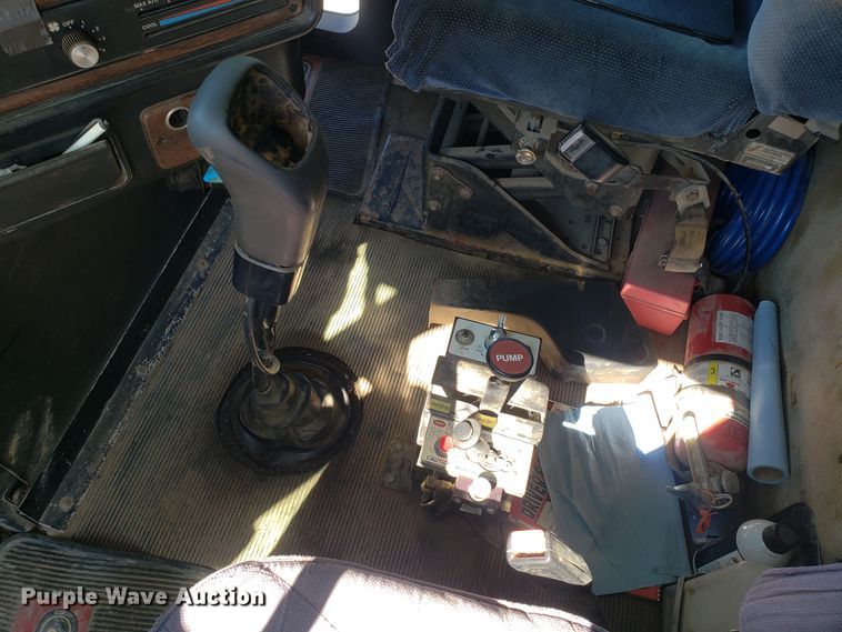 image for item EZ9112 1992 Freightliner FLD120 dump truck