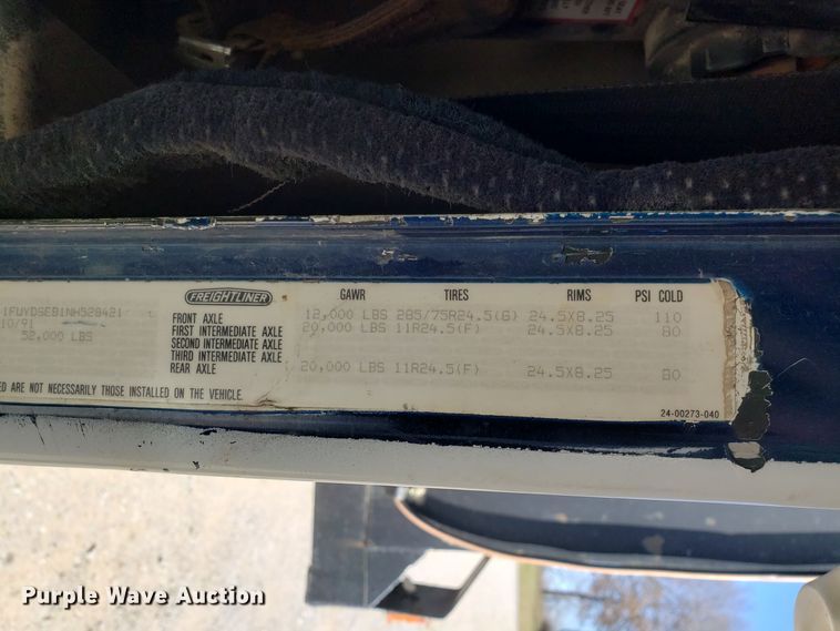 image for item EZ9112 1992 Freightliner FLD120 dump truck