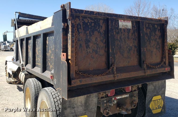 image for item EZ9112 1992 Freightliner FLD120 dump truck