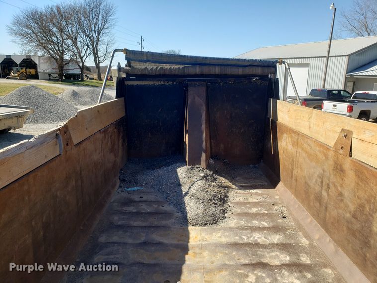 image for item EZ9112 1992 Freightliner FLD120 dump truck