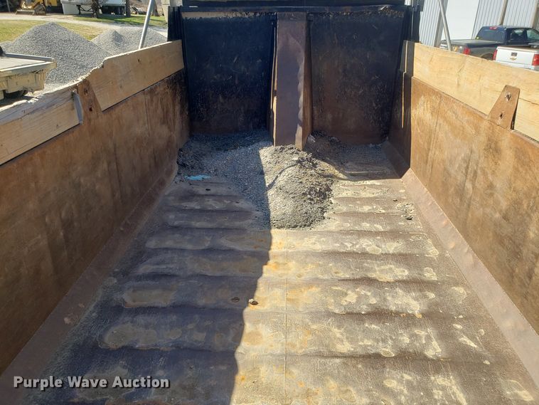 image for item EZ9112 1992 Freightliner FLD120 dump truck