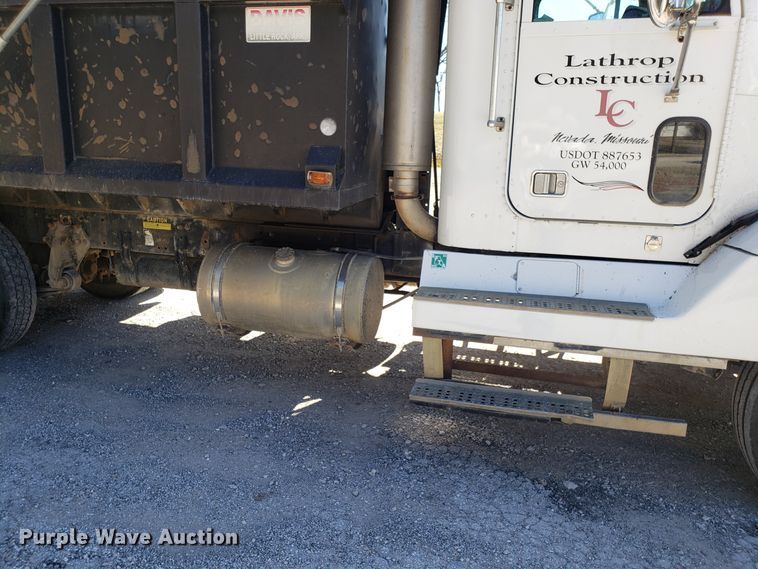 image for item EZ9112 1992 Freightliner FLD120 dump truck