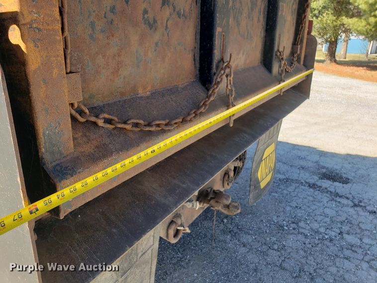 image for item EZ9112 1992 Freightliner FLD120 dump truck