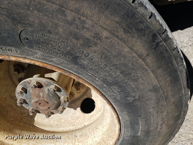 image for item EZ9112 1992 Freightliner FLD120 dump truck