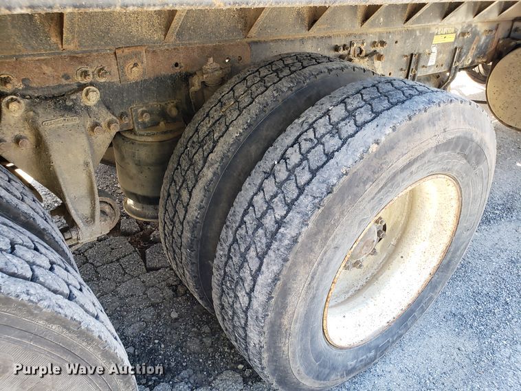 image for item EZ9112 1992 Freightliner FLD120 dump truck