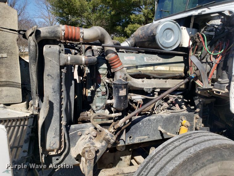 image for item EZ9112 1992 Freightliner FLD120 dump truck