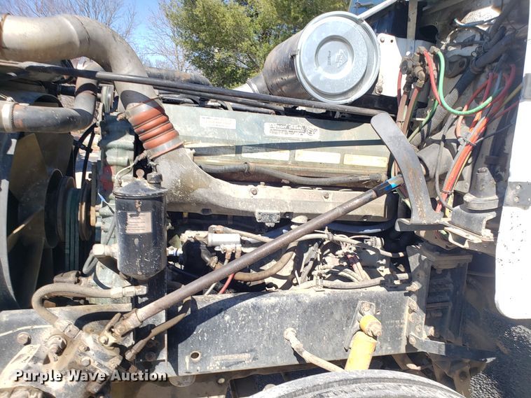 image for item EZ9112 1992 Freightliner FLD120 dump truck