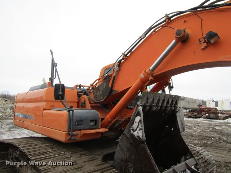 image for item FD9375 2008 Doosan DX255LC excavator