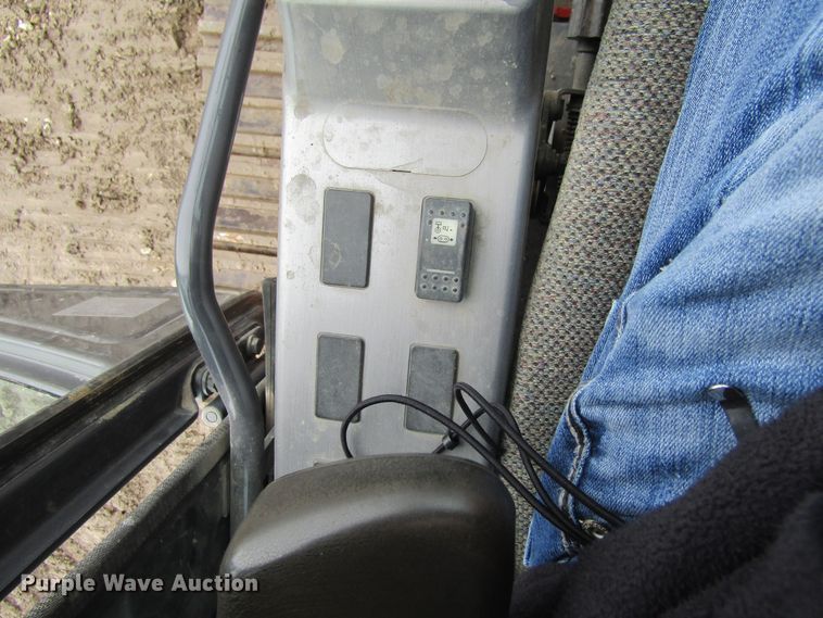 image for item FD9375 2008 Doosan DX255LC excavator