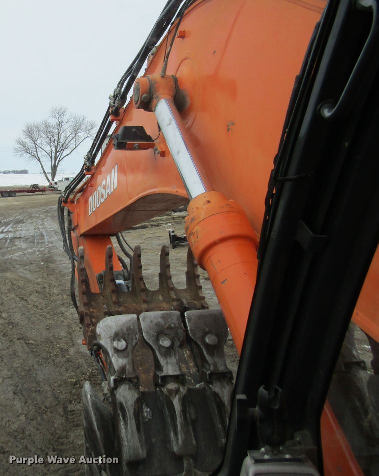 image for item FD9375 2008 Doosan DX255LC excavator