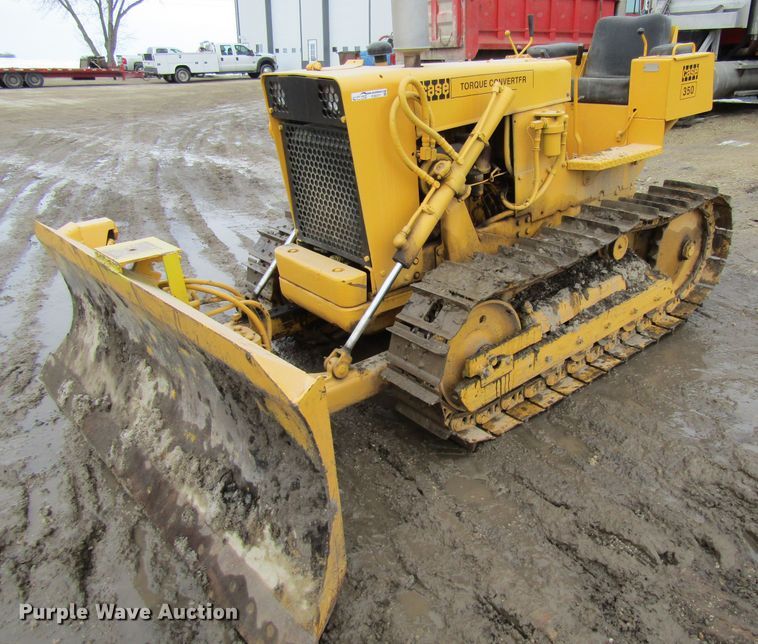 image for item FD9377 1970 Case 350 dozer