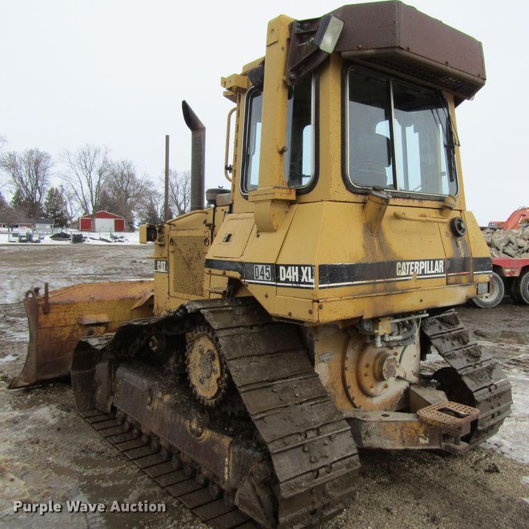 image for item FD9379 1995 Caterpillar D4H XL dozer