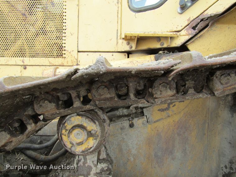 image for item FD9379 1995 Caterpillar D4H XL dozer