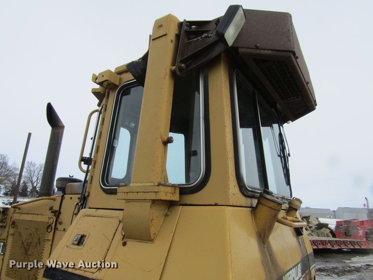 image for item FD9379 1995 Caterpillar D4H XL dozer