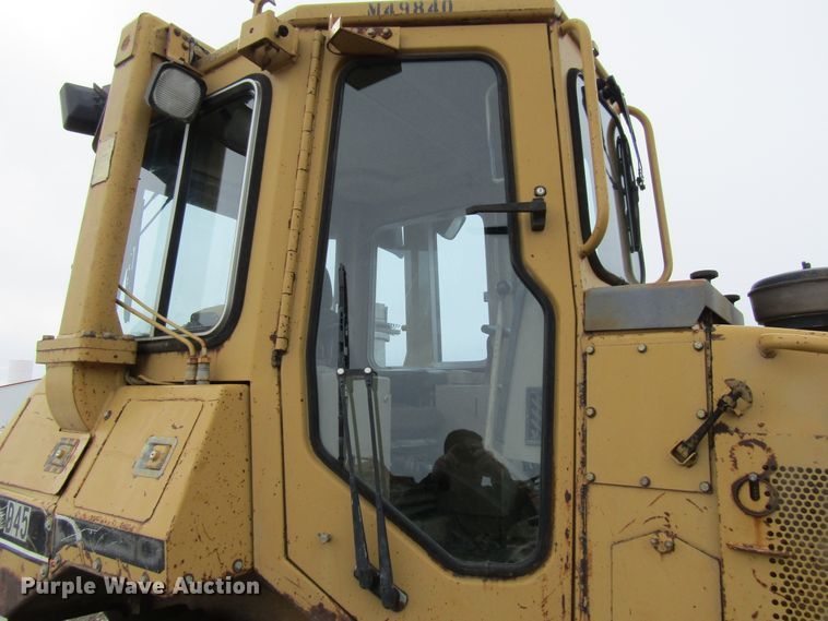 image for item FD9379 1995 Caterpillar D4H XL dozer
