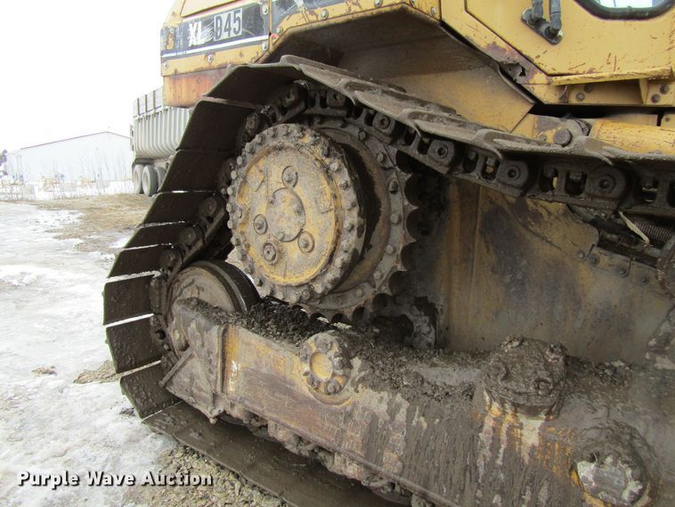 image for item FD9379 1995 Caterpillar D4H XL dozer