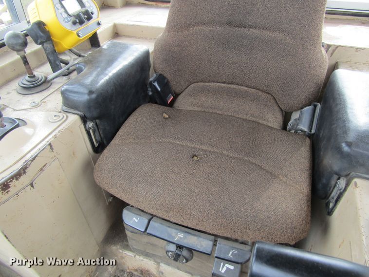 image for item FD9379 1995 Caterpillar D4H XL dozer